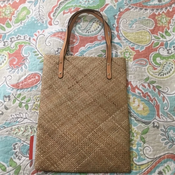 Francis Valentine Natural Straw Green Embroidery Flat Tote NWOT Flower Bag Purse - Picture 4 of 10